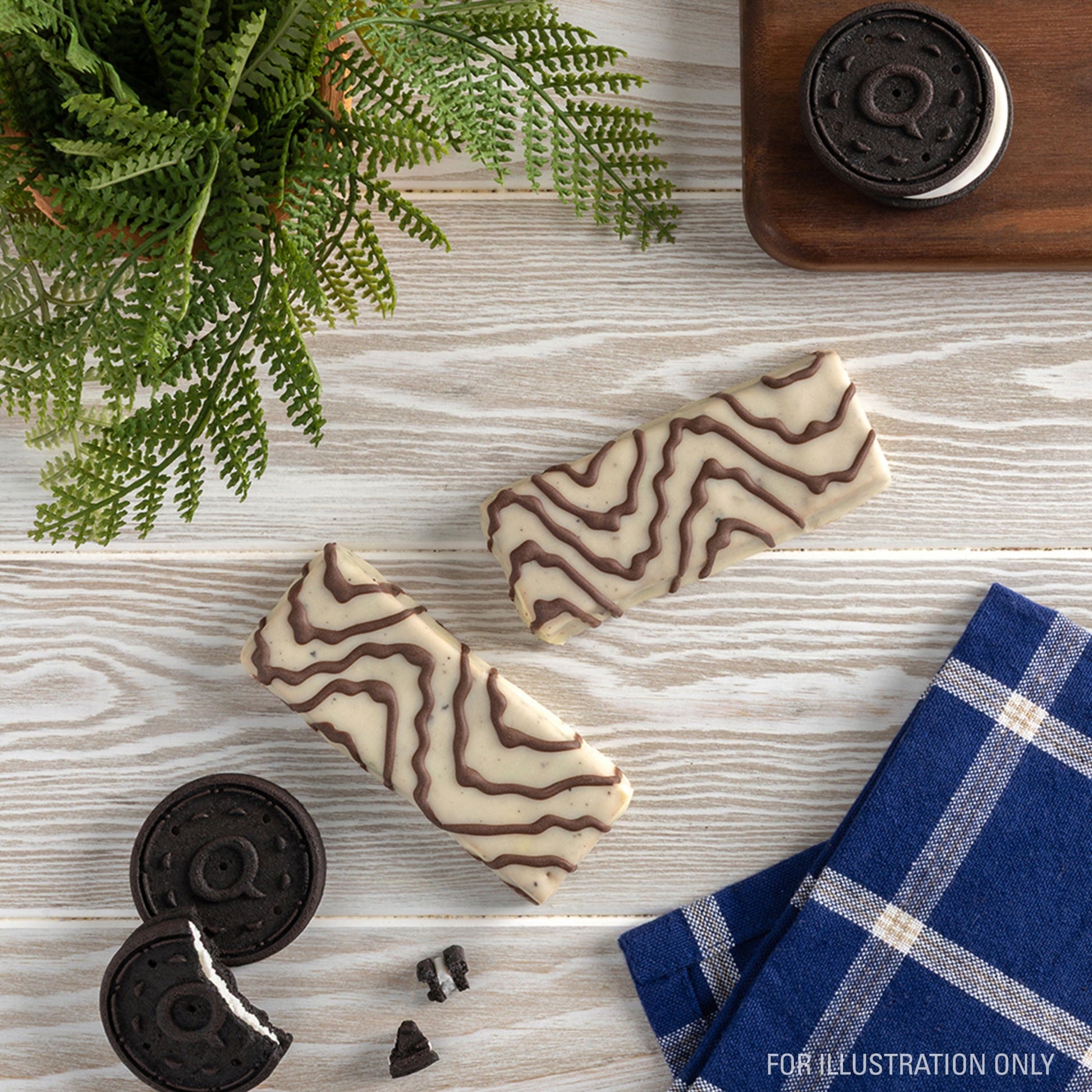 dipped-cookies-and-cream-protein-bars-n2 15807_QN_USA_ProteinBar_CAC_InterimAssetUpdate_Digital-Dipped-ProductCarouselSet_Tabletop2.jpg